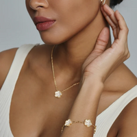 Deus® Pulsera Trébol Bañada en Oro 14K